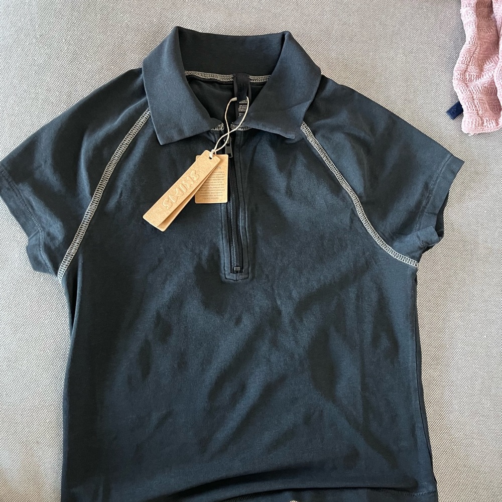 Skims New Vintage SPORT CROPPED COLLARED T-SHIRT